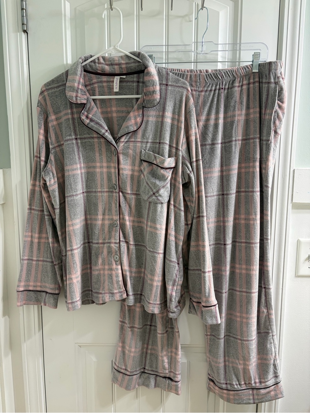 Joyspun Women’s Stretch Velour Plaid Fleece Pajama Set Pink & Gray XL